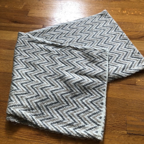 Chevron infinity scarf - Picture 1 of 3